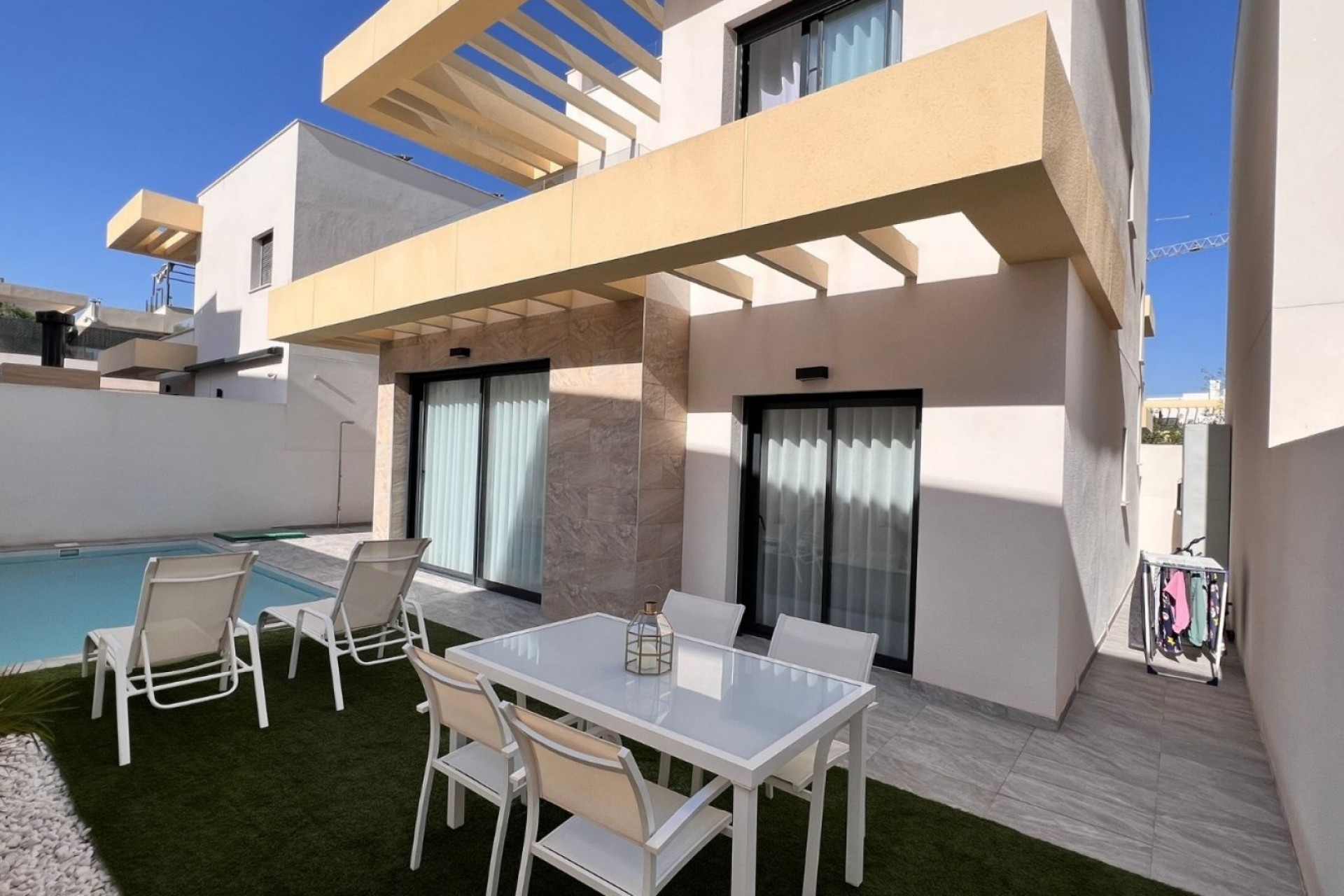 Resale - Villa -
Los Montesinos