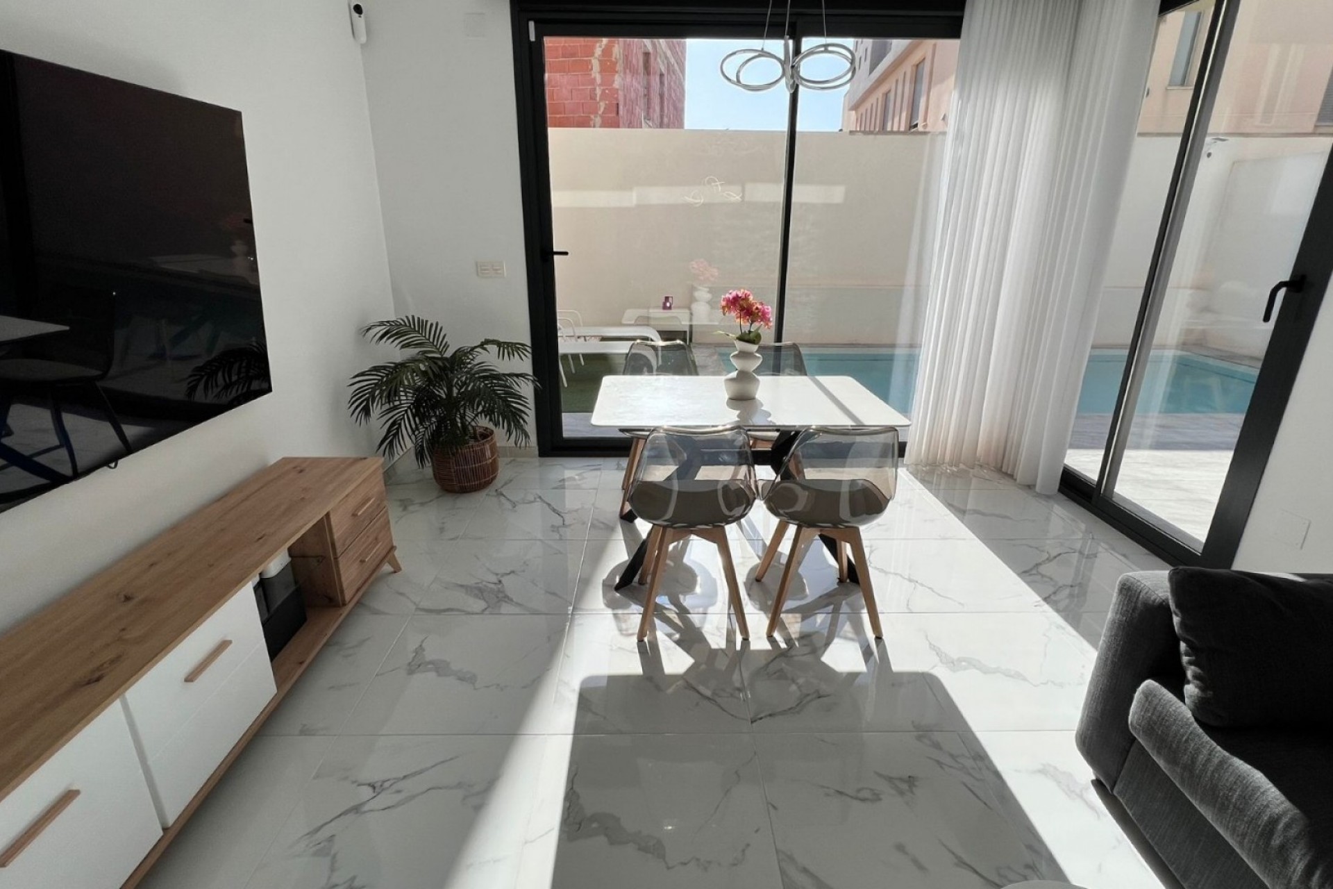 Resale - Villa -
Los Montesinos