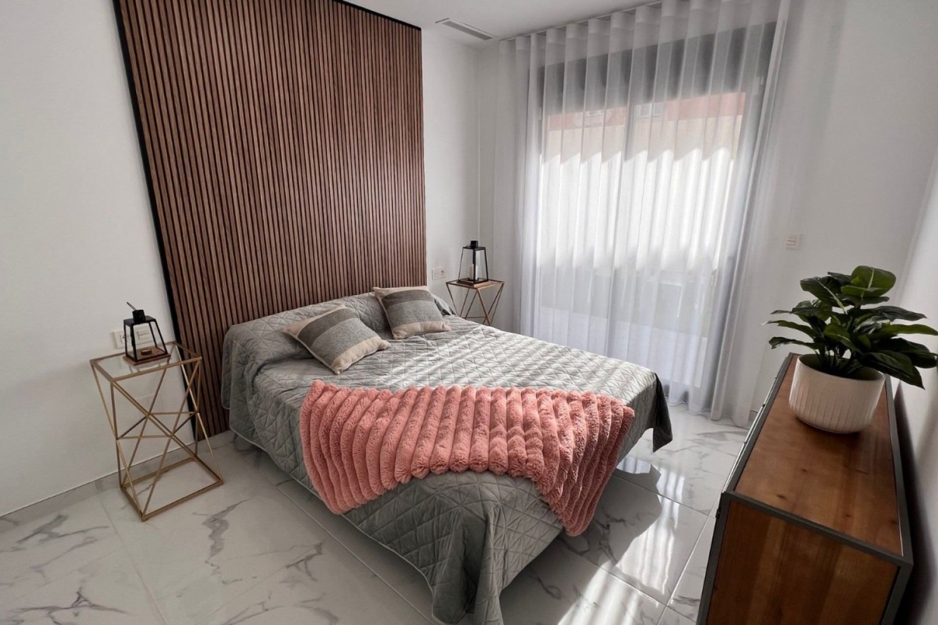 Resale - Villa -
Los Montesinos