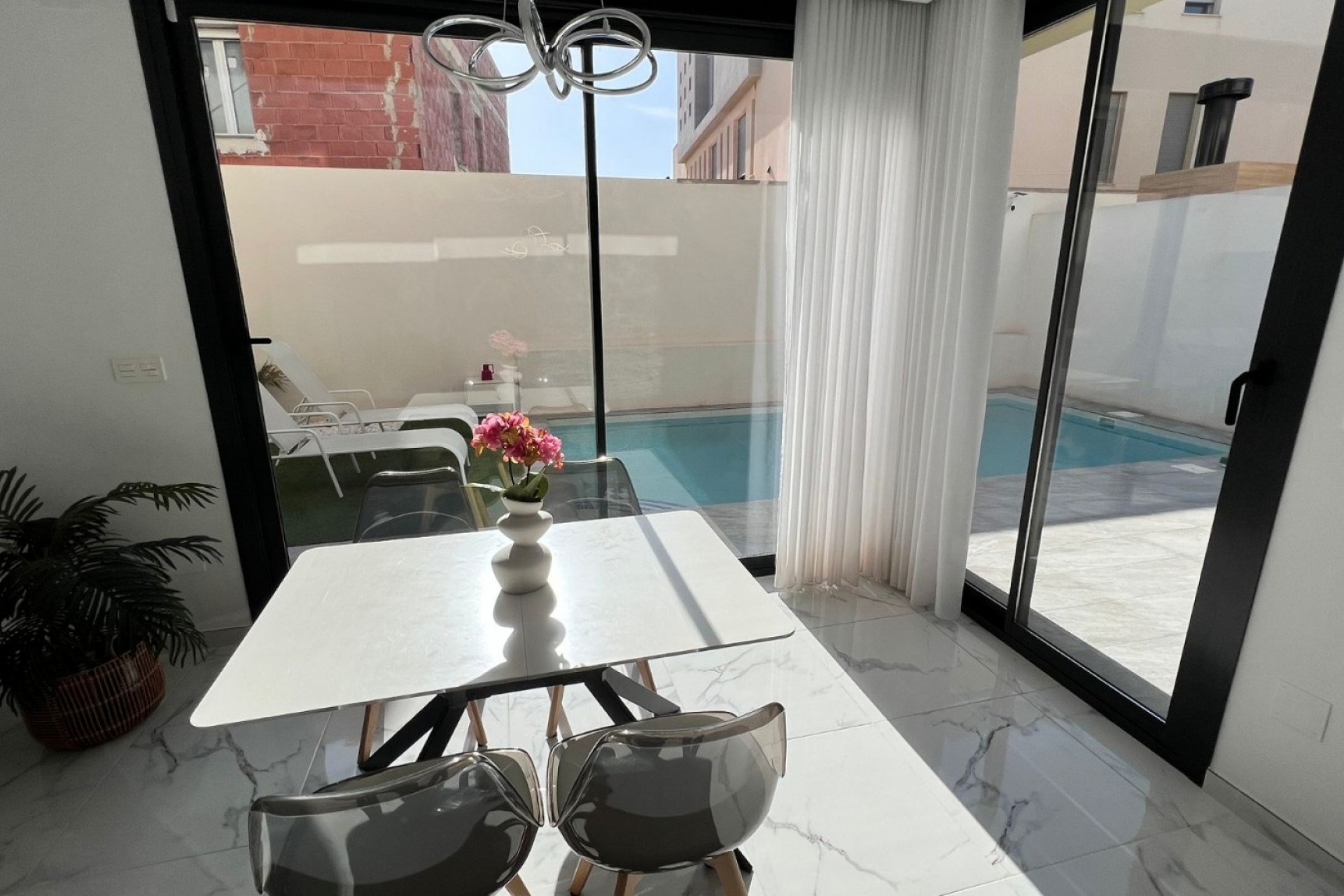 Resale - Villa -
Los Montesinos