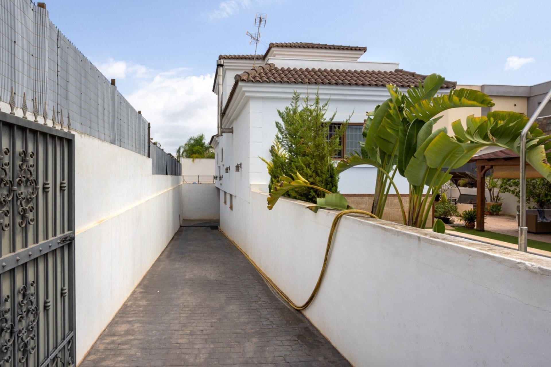 Resale - Villa -
Los Montesinos