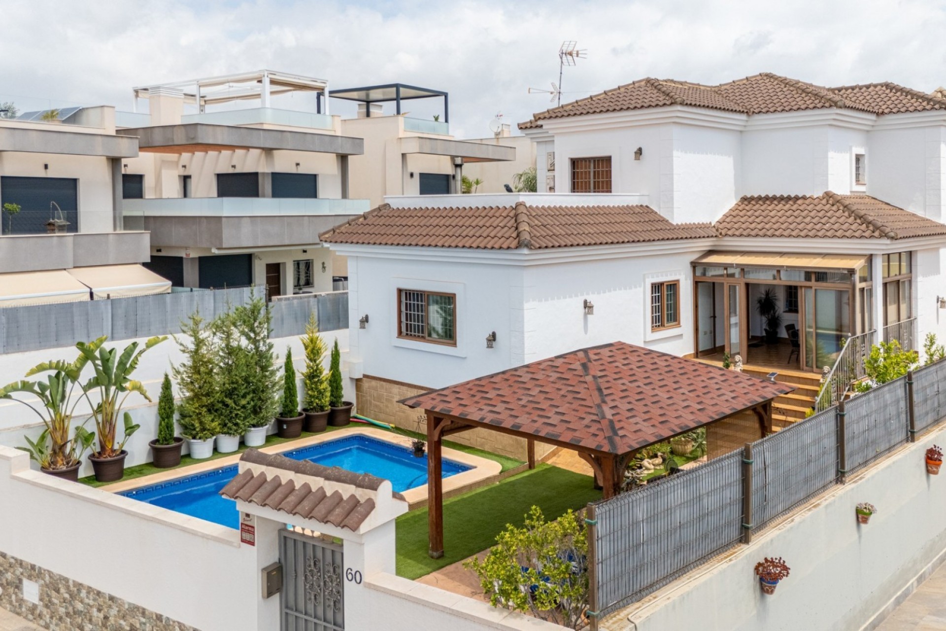 Resale - Villa -
Los Montesinos