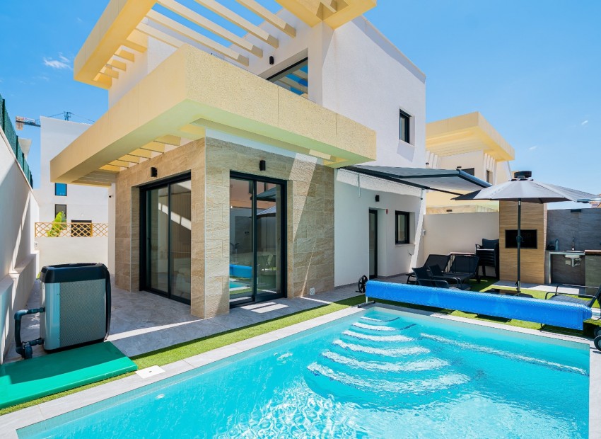 Resale - Villa -
Los Montesinos