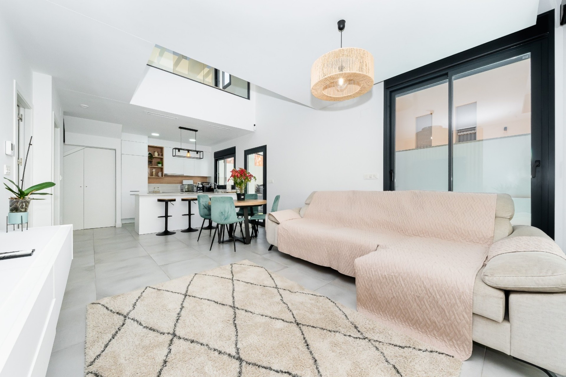 Resale - Villa -
Los Montesinos