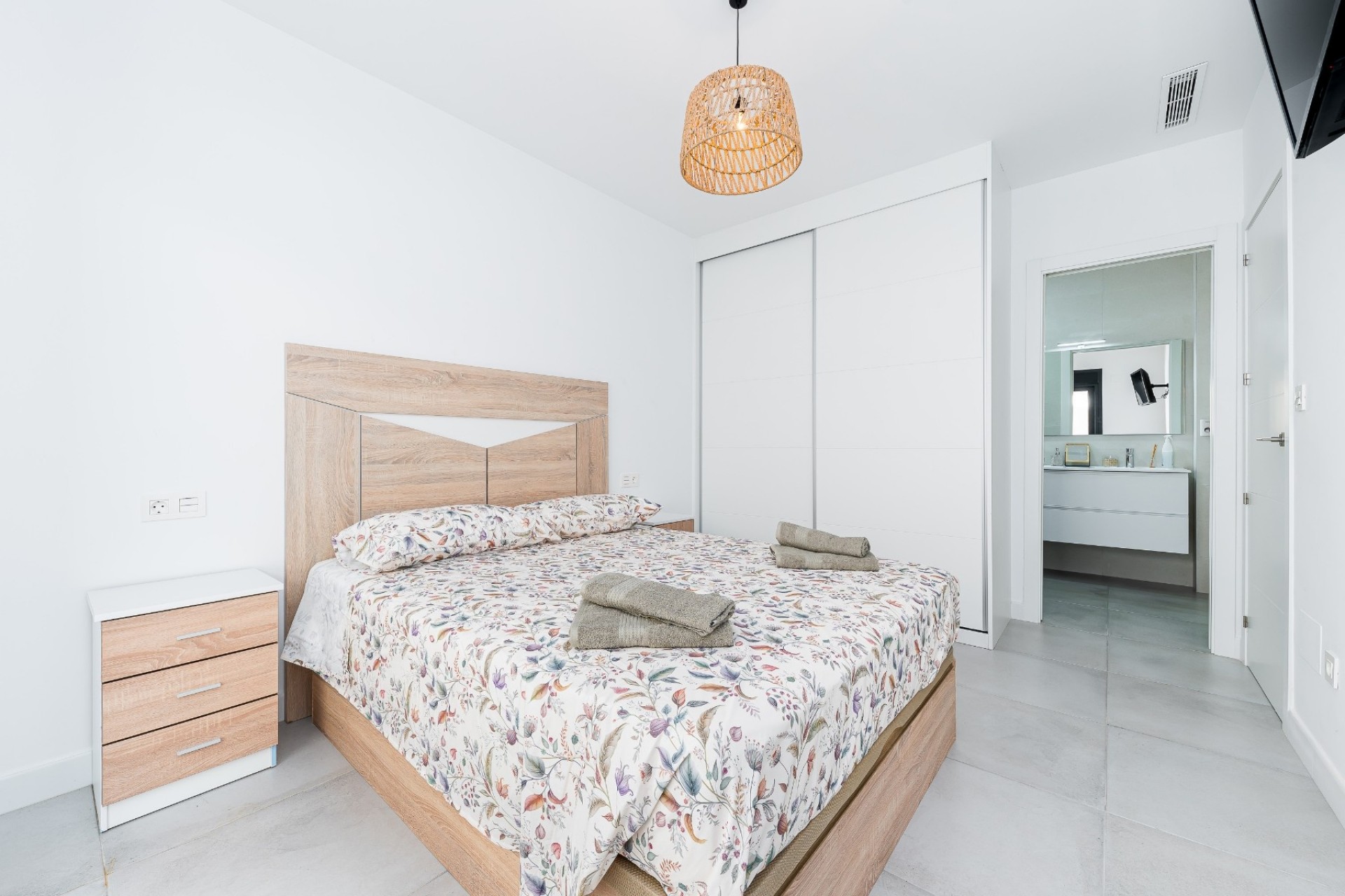 Resale - Villa -
Los Montesinos