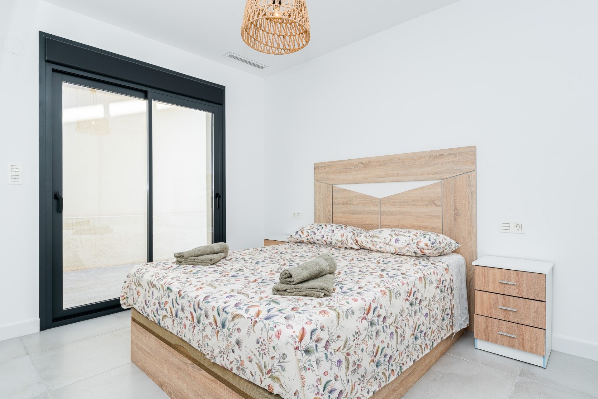 Resale - Villa -
Los Montesinos