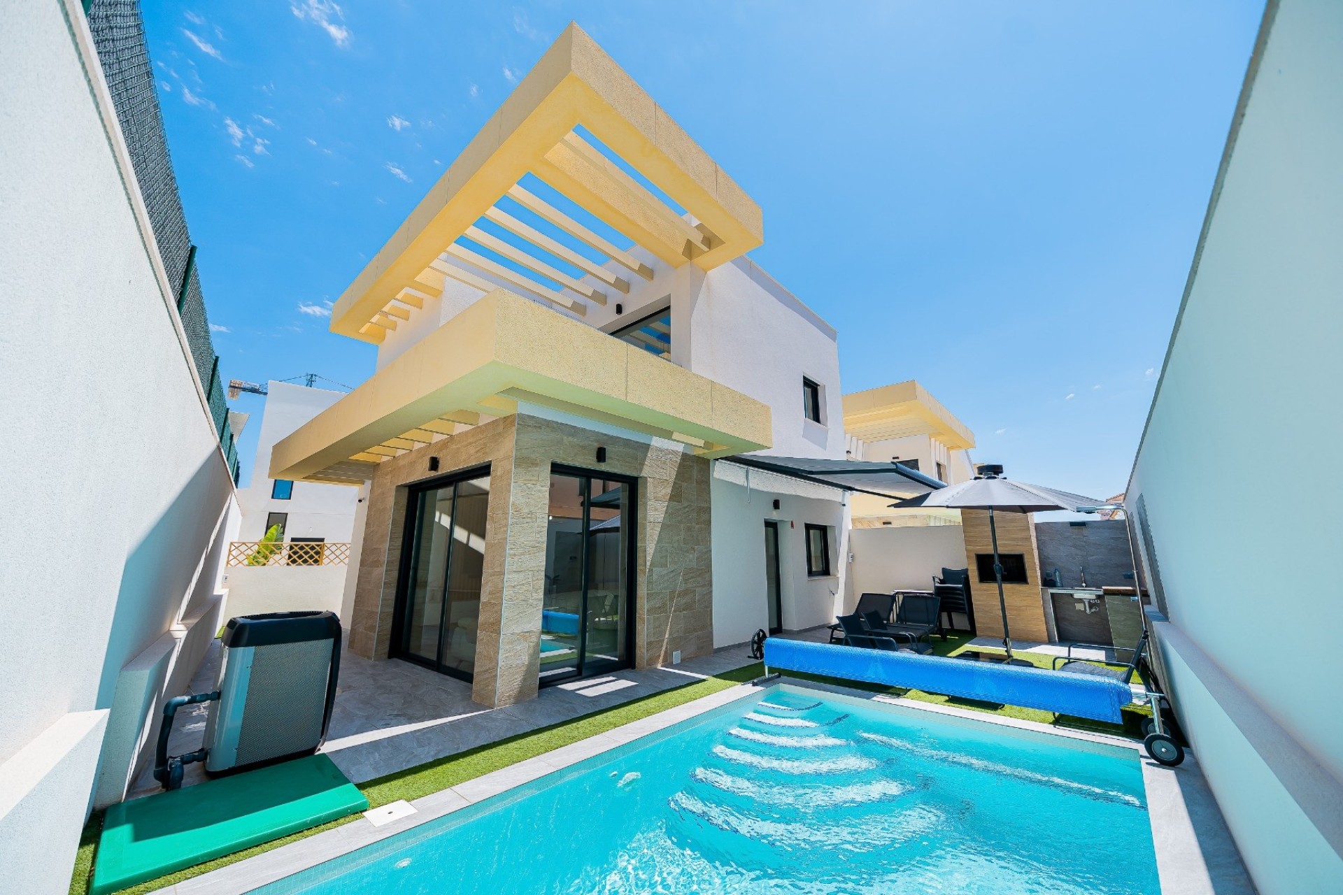 Resale - Villa -
Los Montesinos