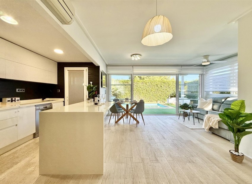 Resale - Villa -
Mar Menor Golf Resort