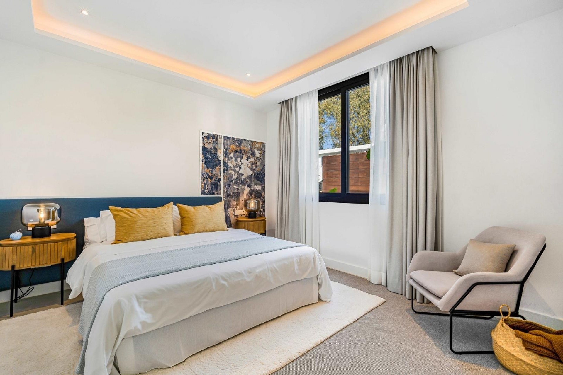 Resale - Villa -
Marbella