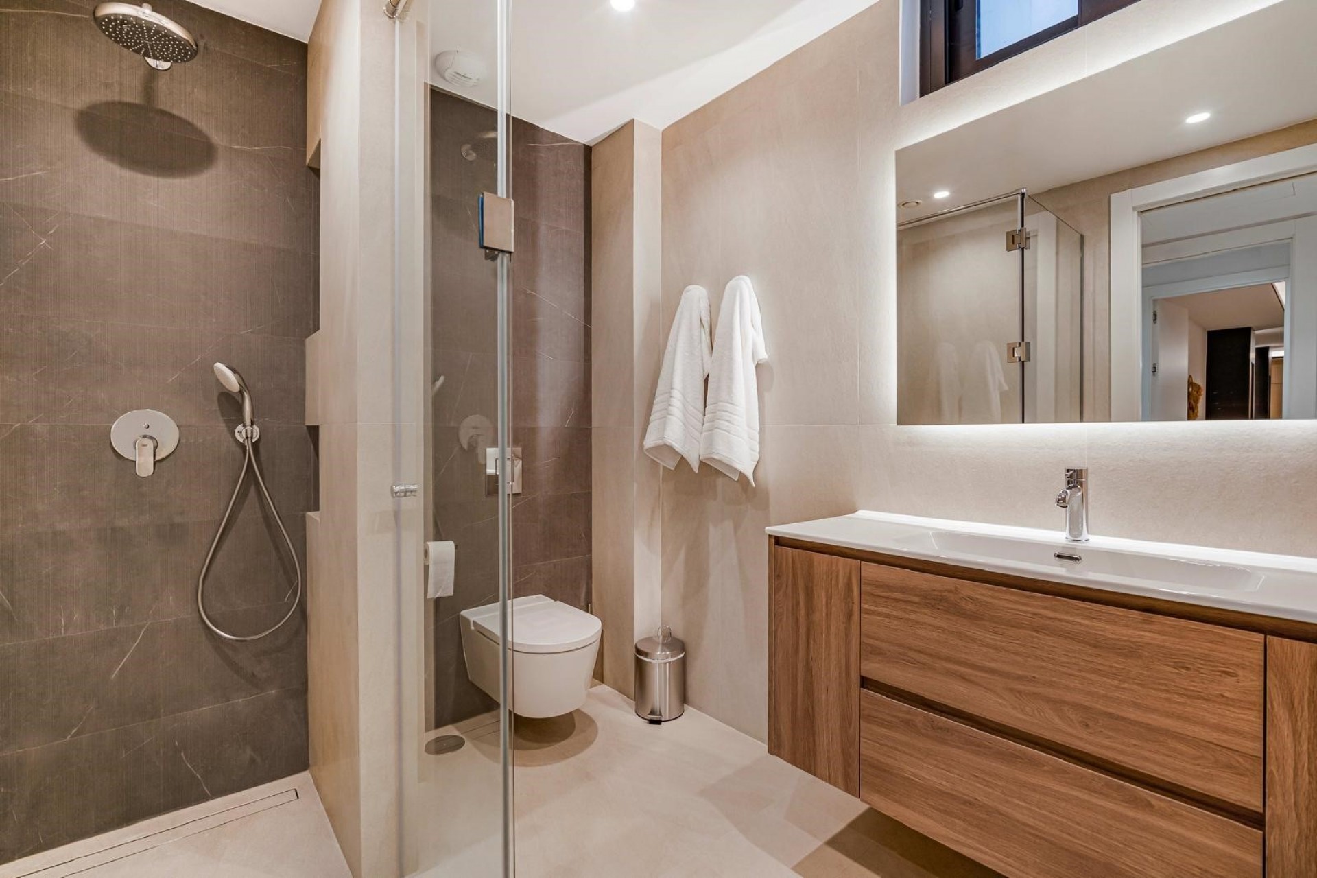 Resale - Villa -
Marbella