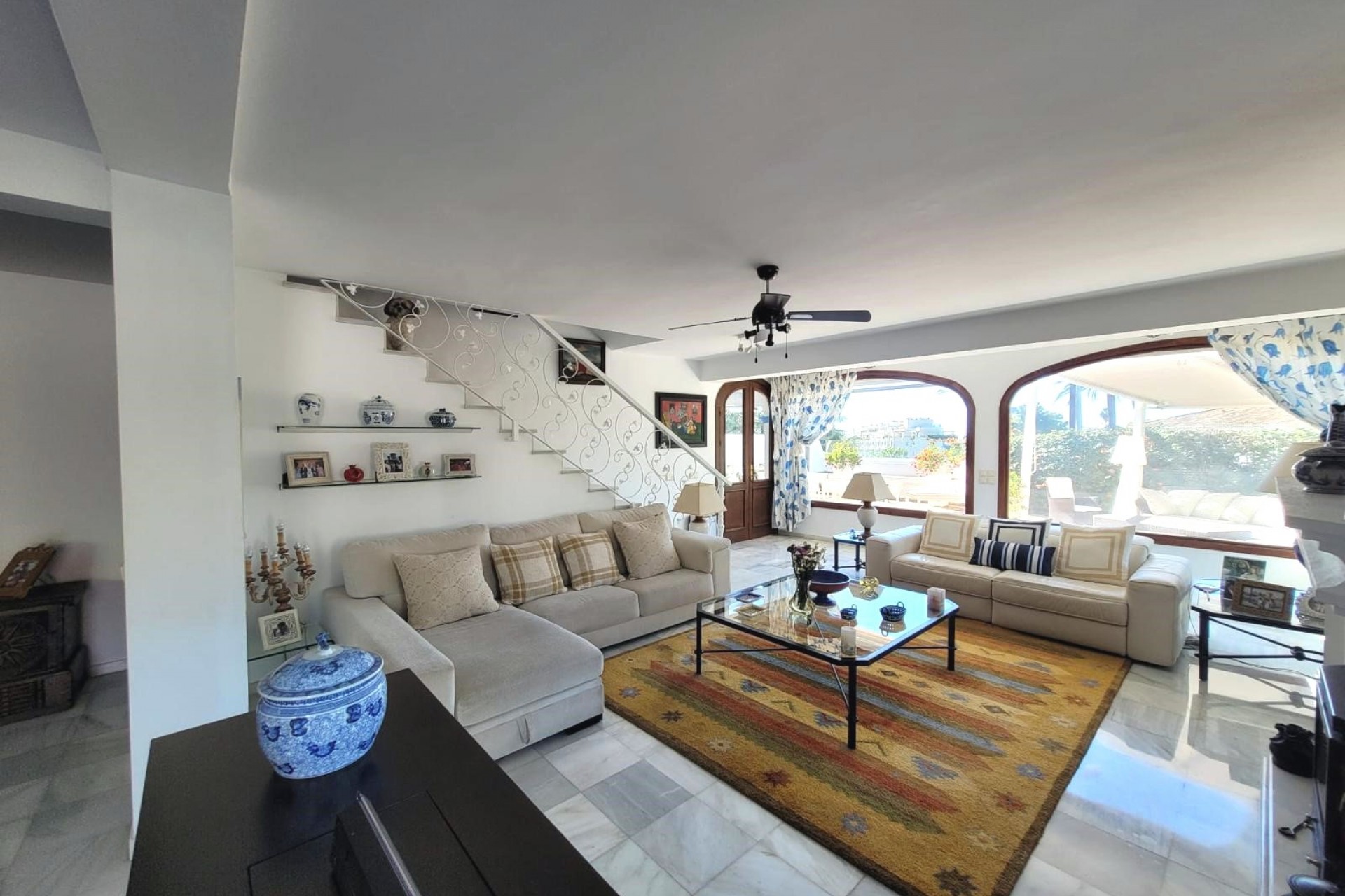 Resale - Villa -
Marbella