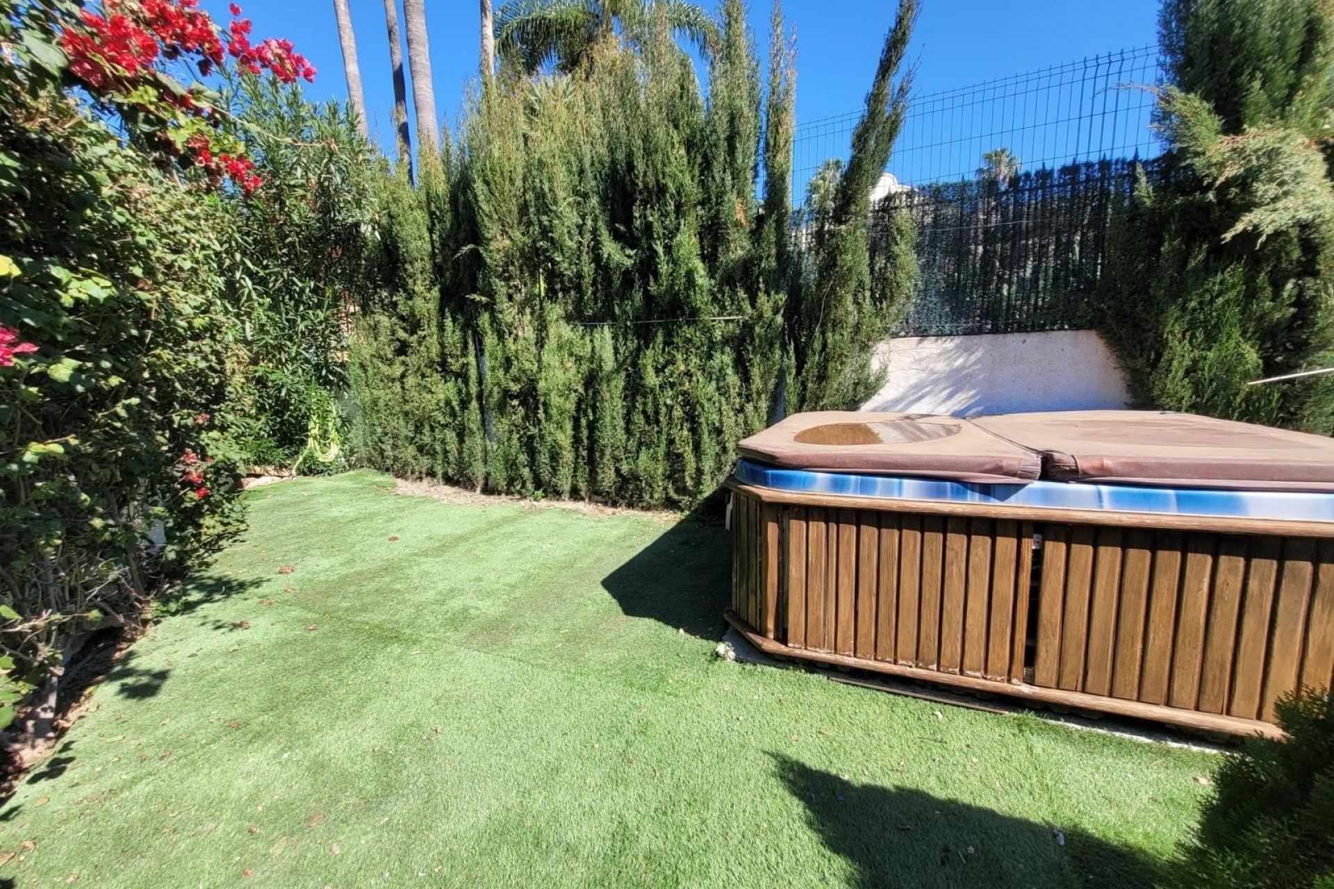 Resale - Villa -
Marbella