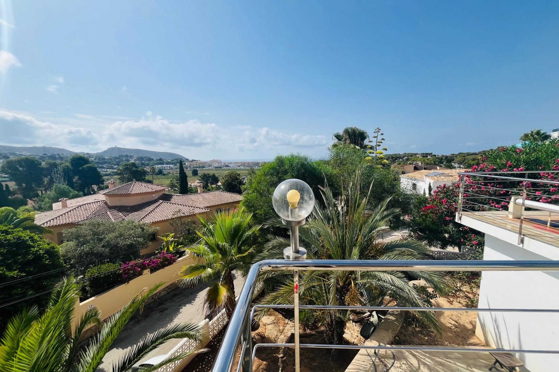 Resale - Villa -
Moraira - Benimeit - Tabaira