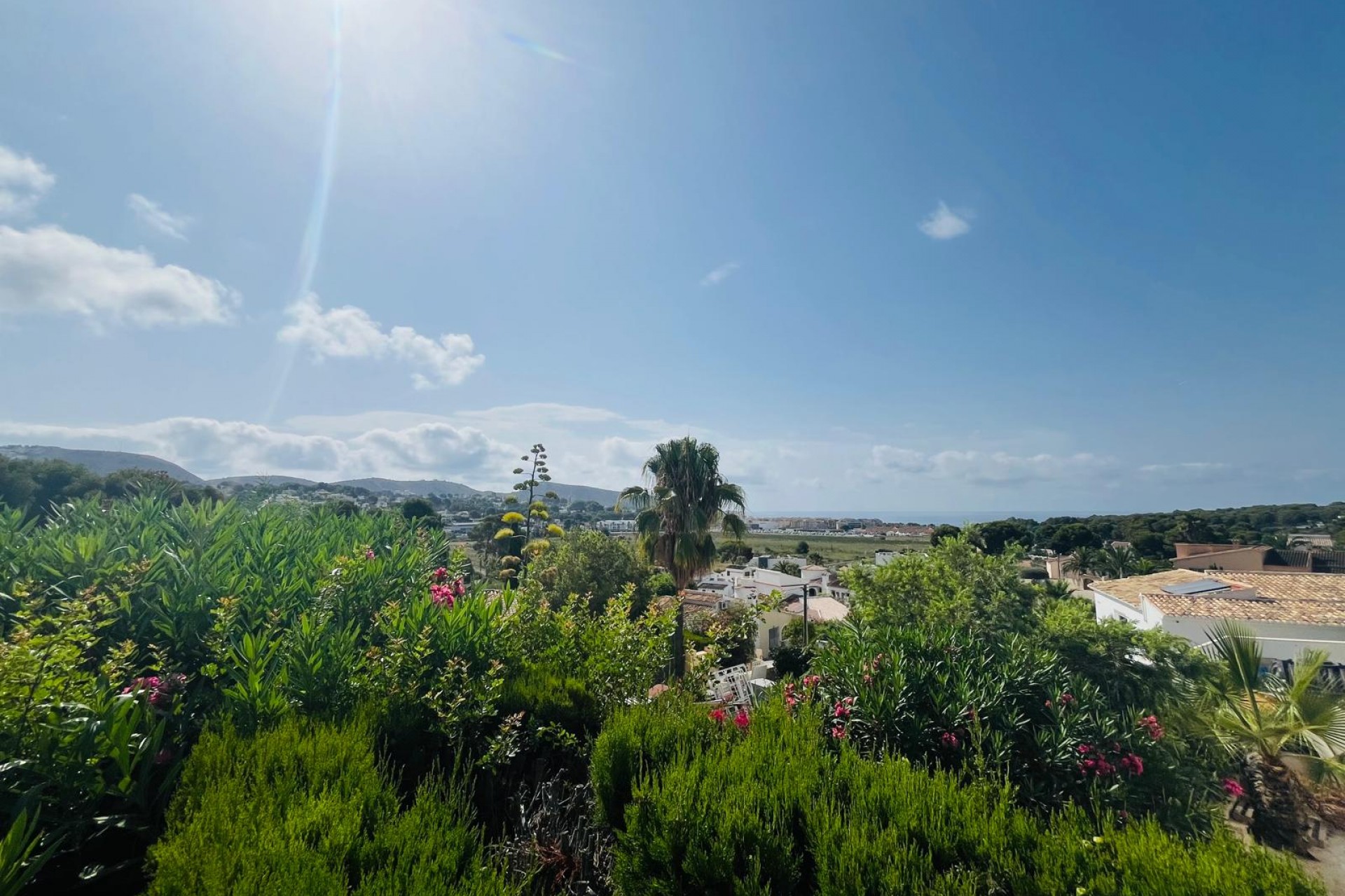 Resale - Villa -
Moraira - Benimeit - Tabaira