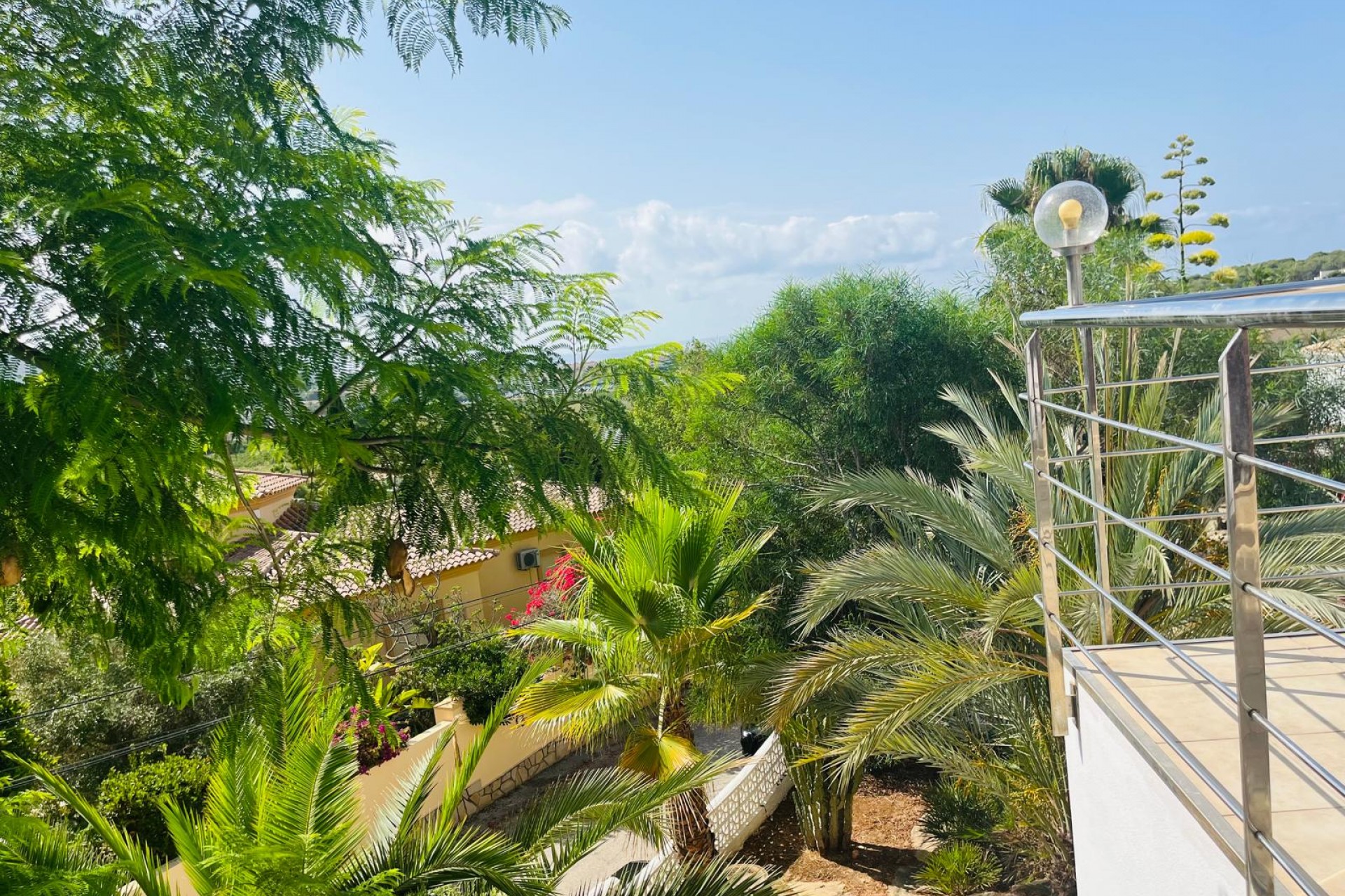 Resale - Villa -
Moraira - Benimeit - Tabaira