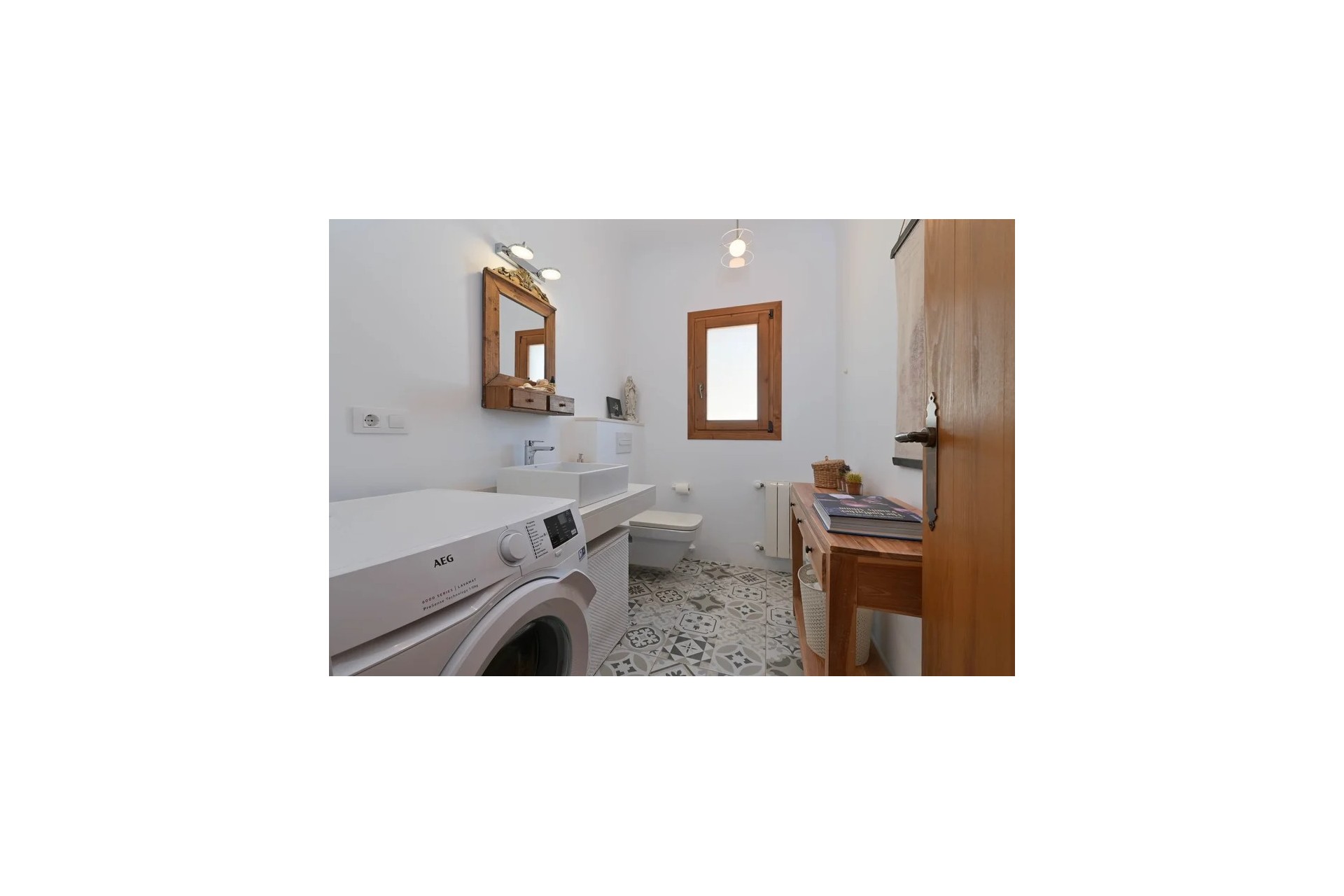 Resale - Villa -
Moraira - Benimeit - Tabaira