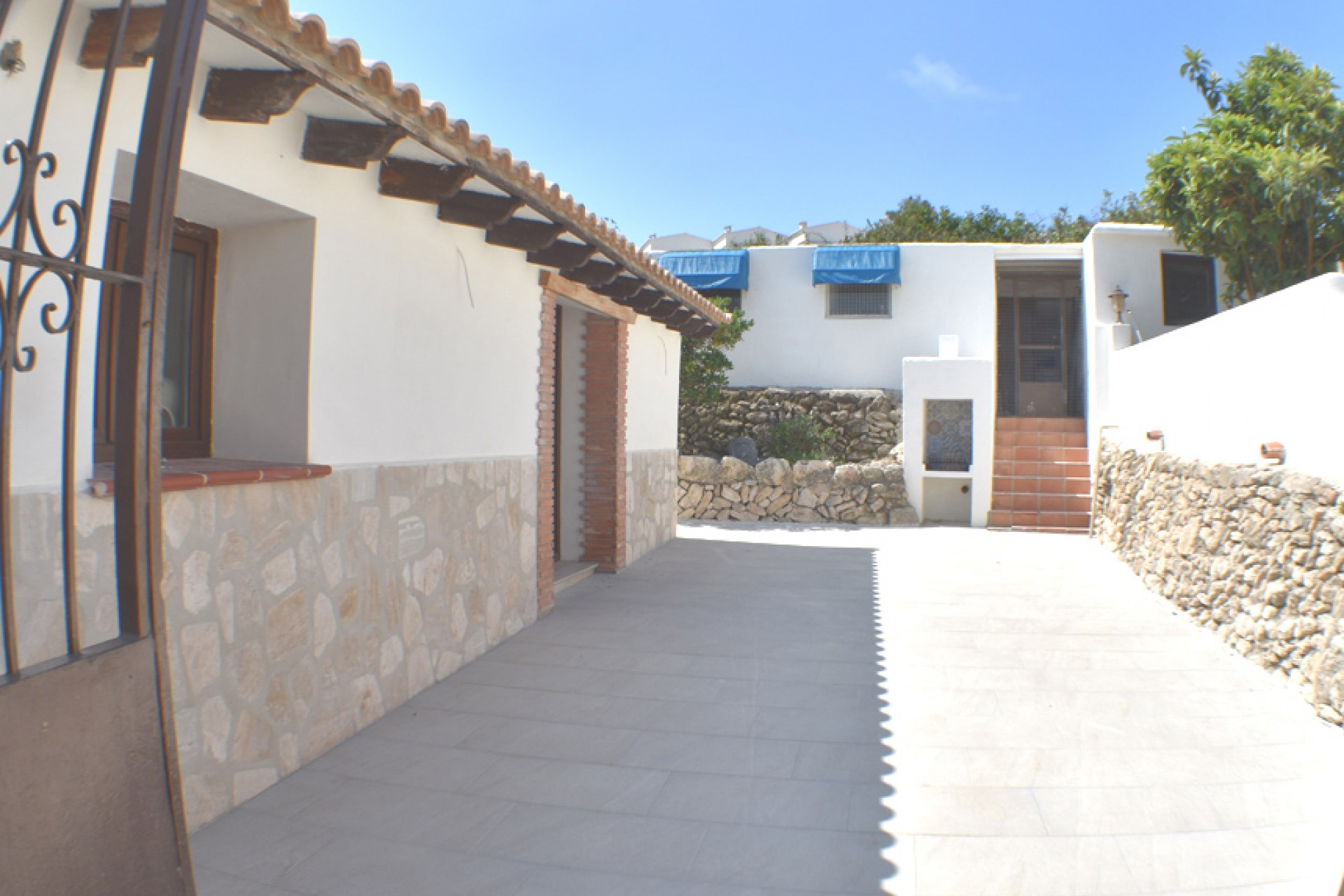 Resale - Villa -
Moraira - Benimeit - Tabaira