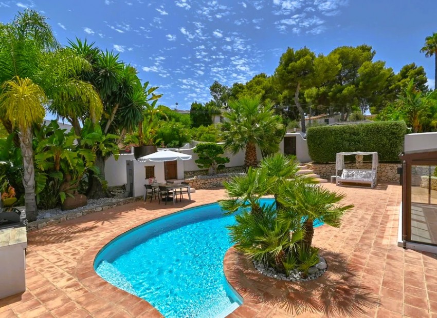 Resale - Villa -
Moraira - Benimeit - Tabaira
