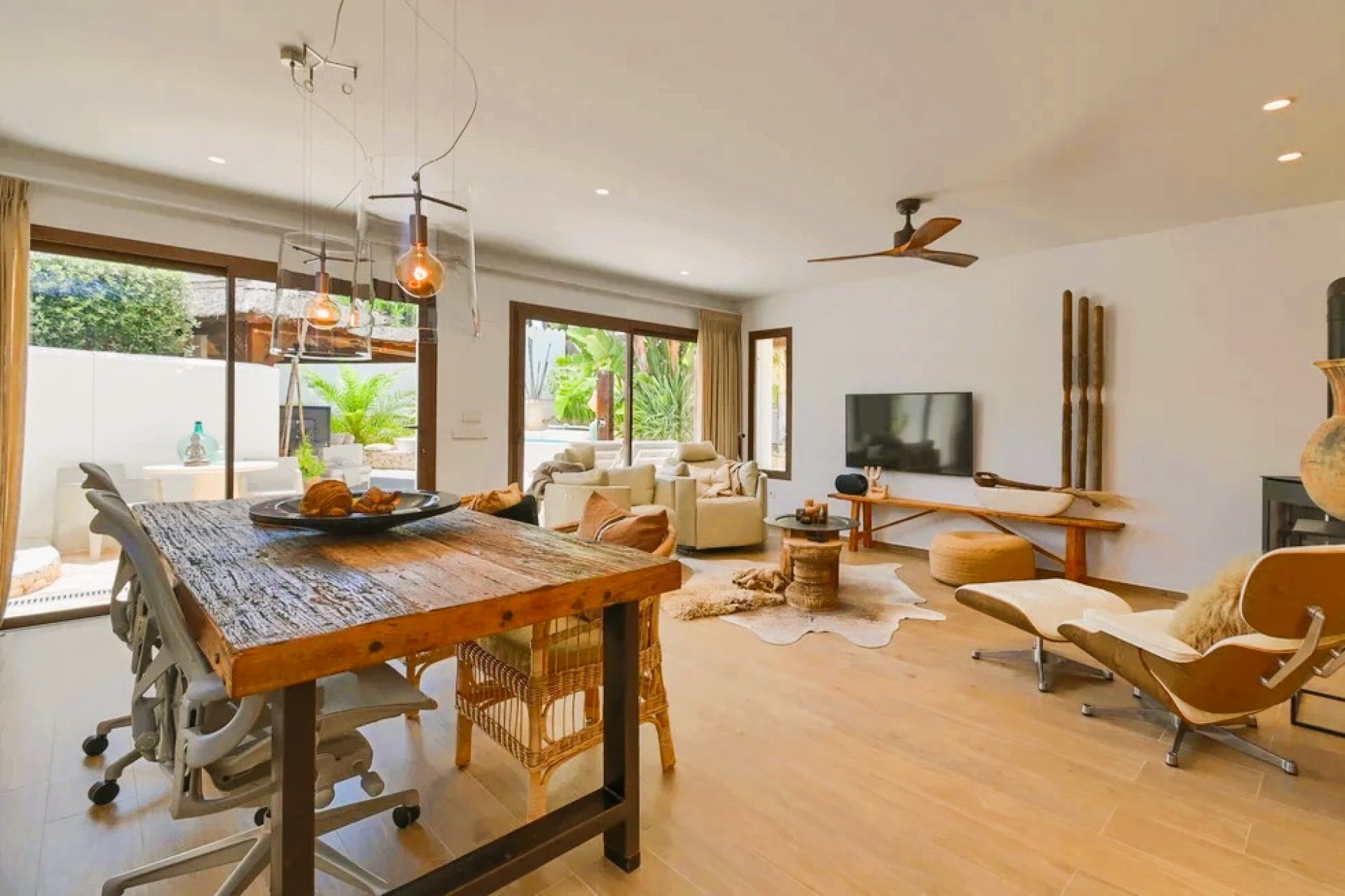 Resale - Villa -
Moraira - Benimeit - Tabaira