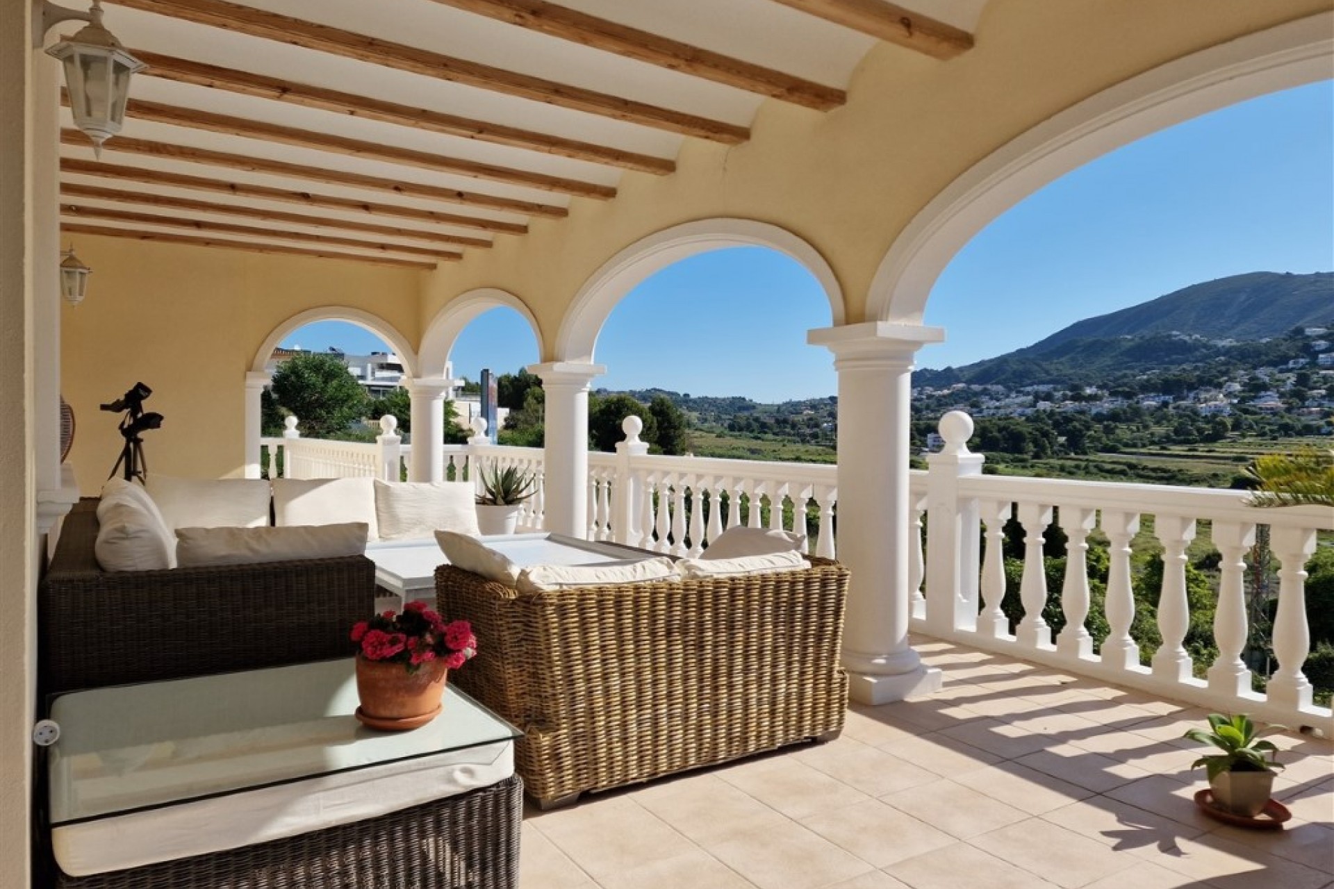 Resale - Villa -
Moraira - Sabatera