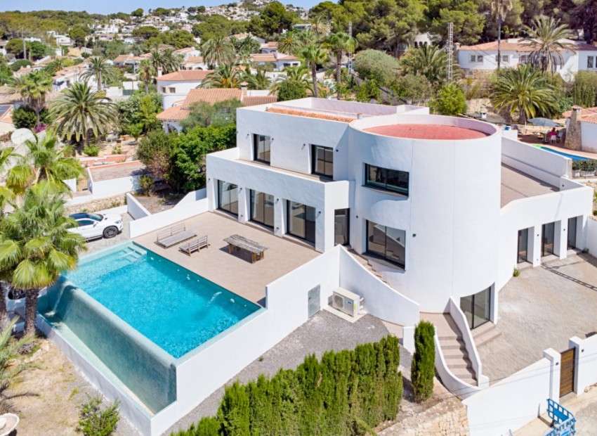 Resale - Villa -
Moraira