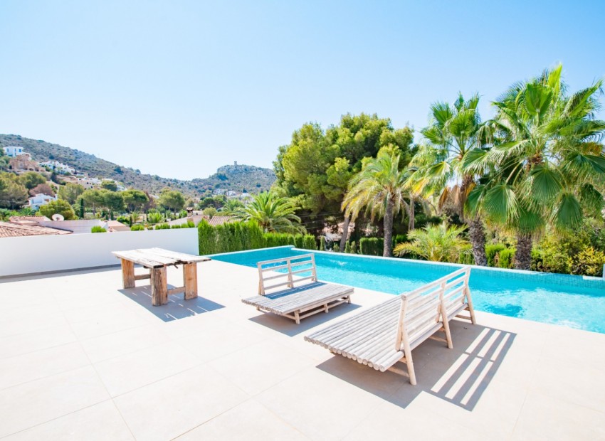 Resale - Villa -
Moraira