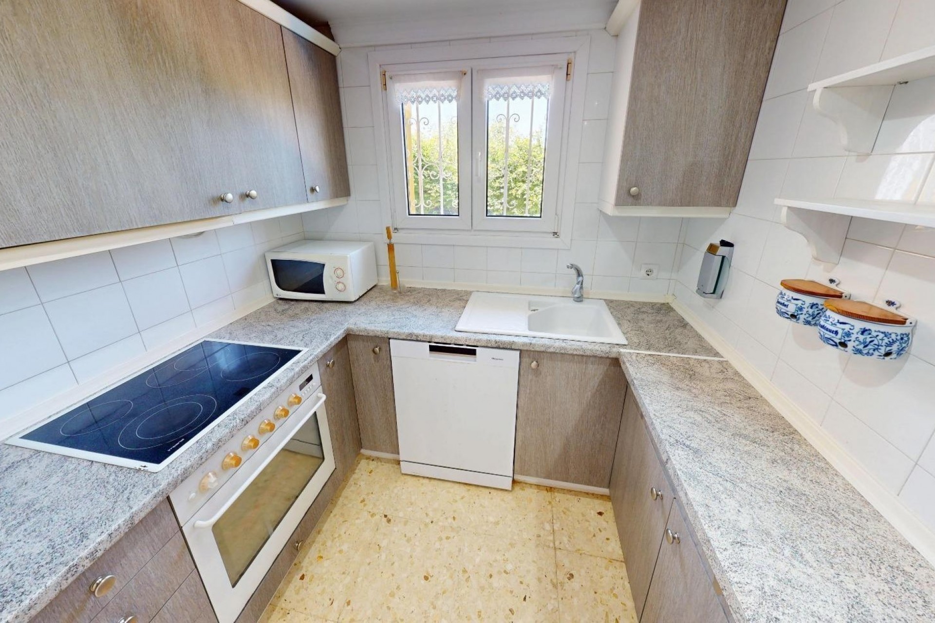 Resale - Villa -
Oliva - Oliva Nova