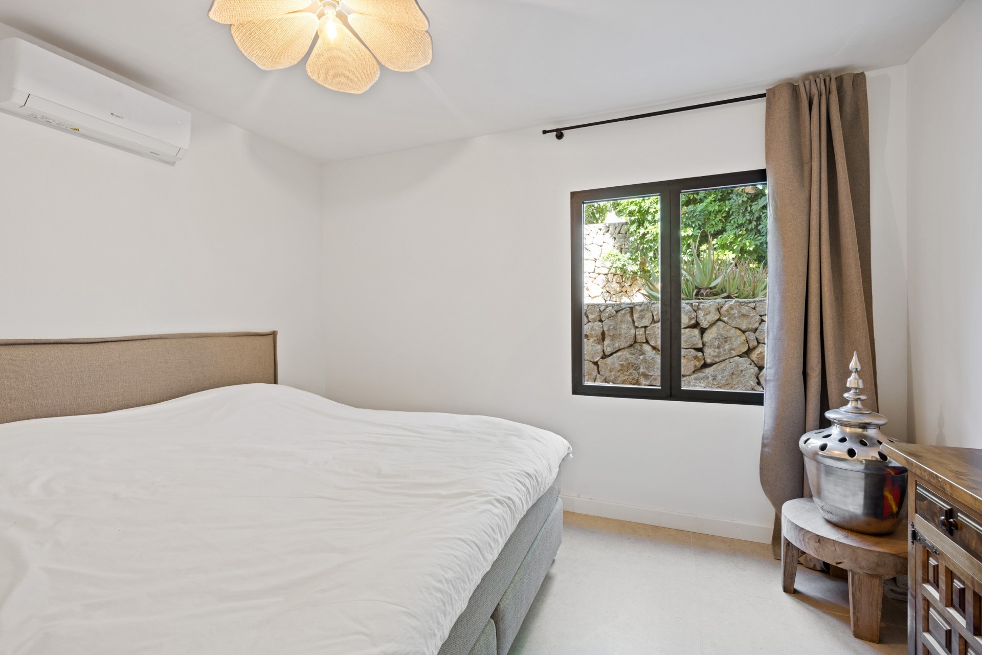 Resale - Villa -
Oliva - Oliva Pueblo