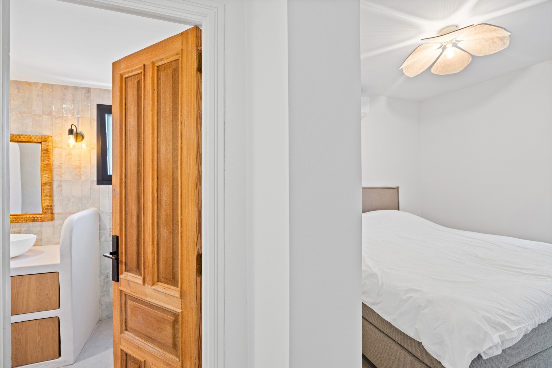 Resale - Villa -
Oliva - Oliva Pueblo