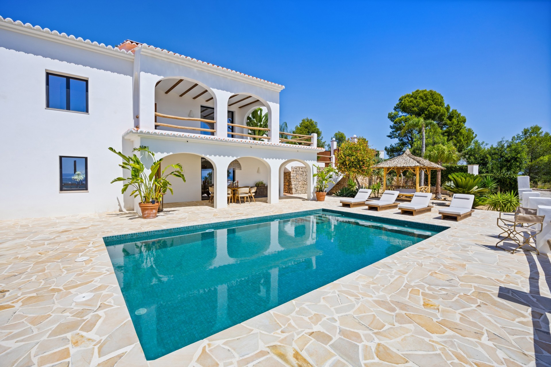 Resale - Villa -
Oliva - Oliva Pueblo
