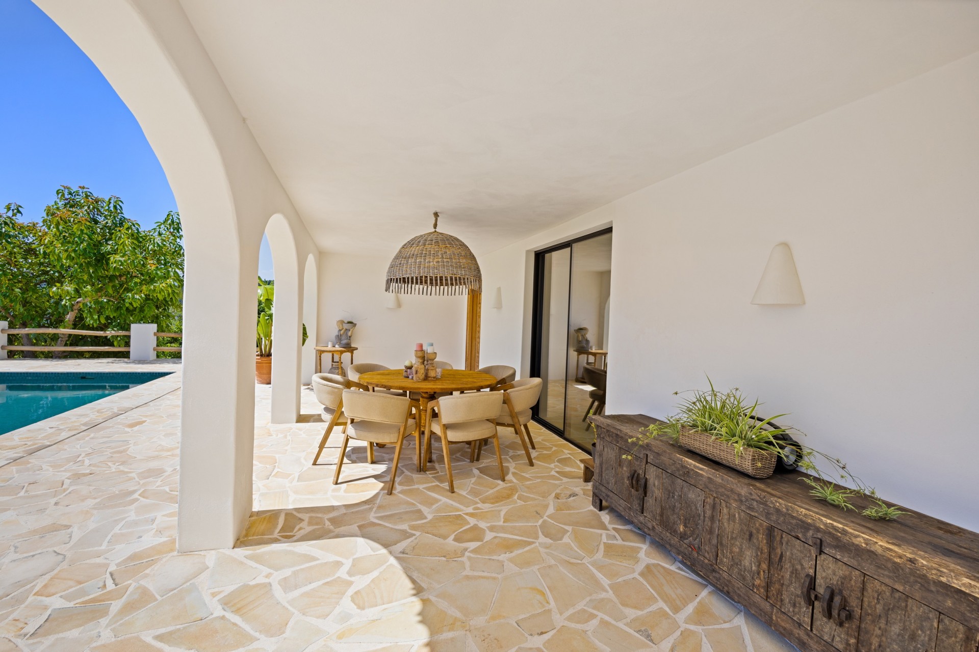 Resale - Villa -
Oliva - Oliva Pueblo