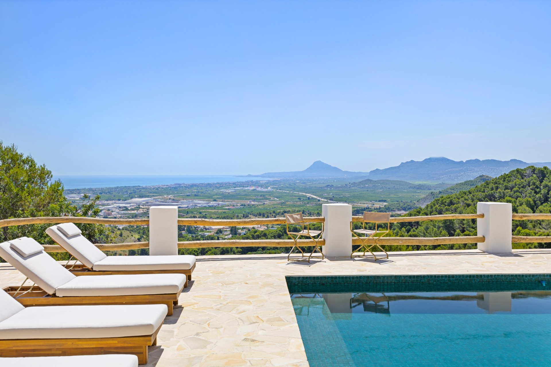 Resale - Villa -
Oliva - Oliva Pueblo