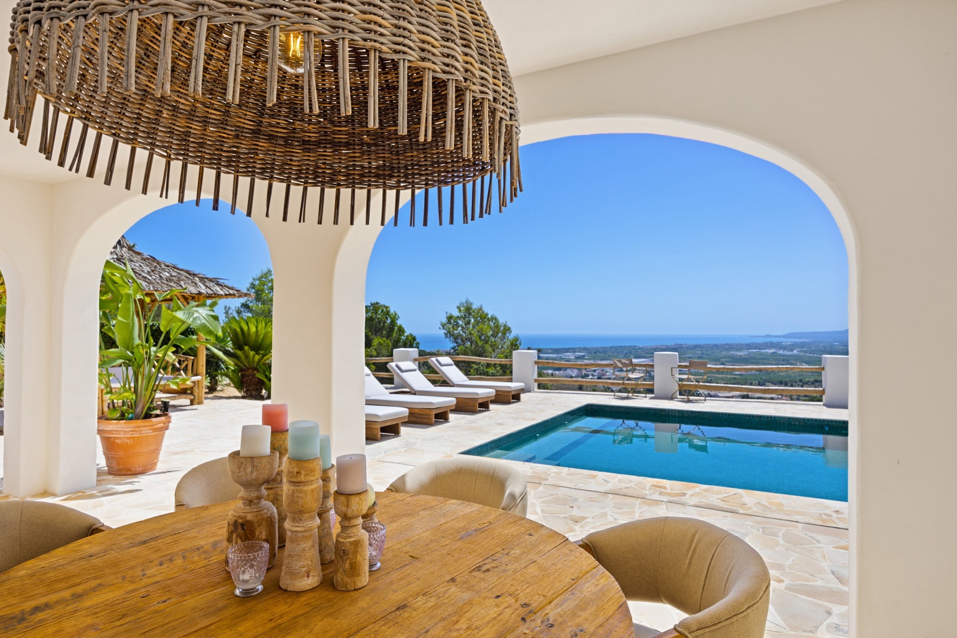 Resale - Villa -
Oliva - Oliva Pueblo