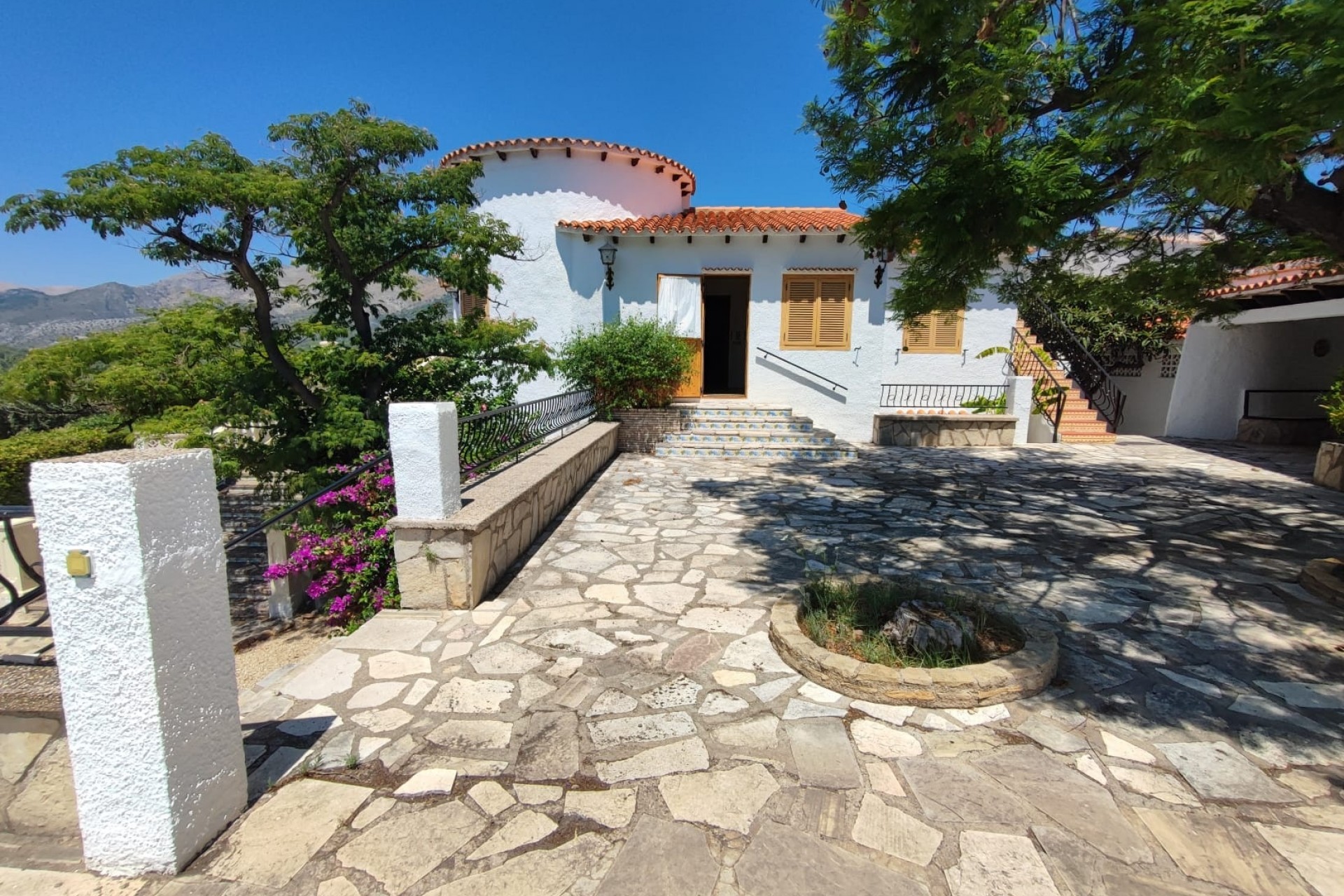 Resale - Villa -
Orba