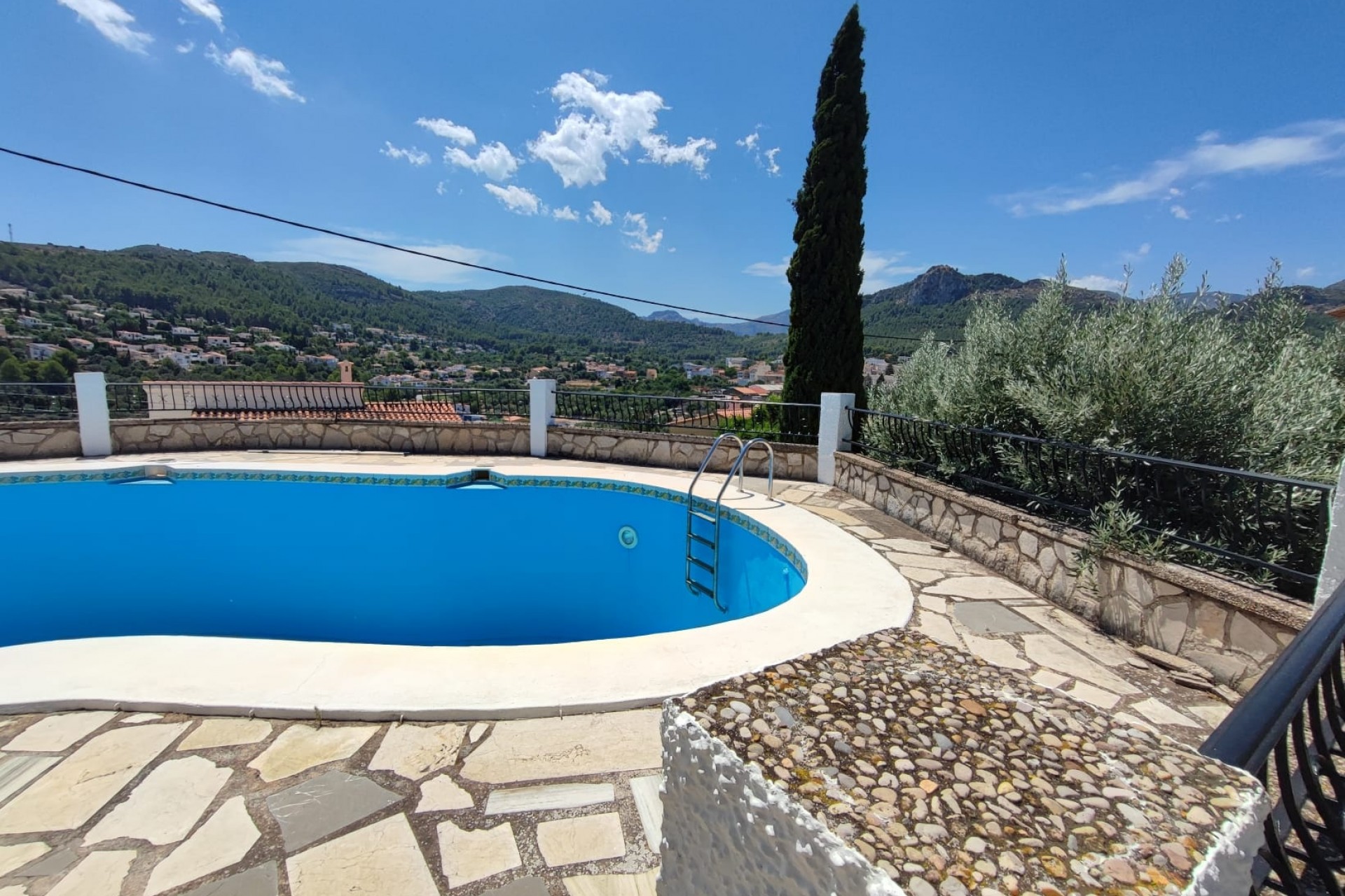 Resale - Villa -
Orba
