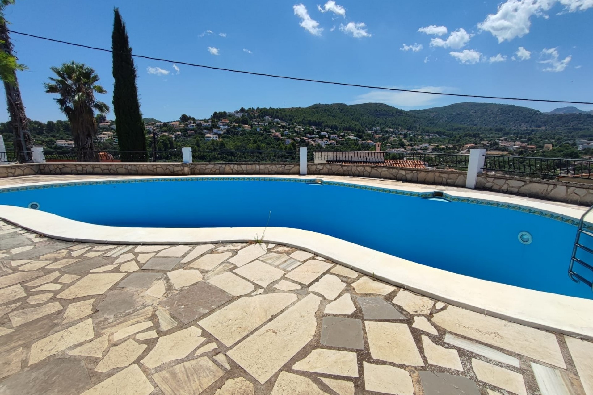 Resale - Villa -
Orba