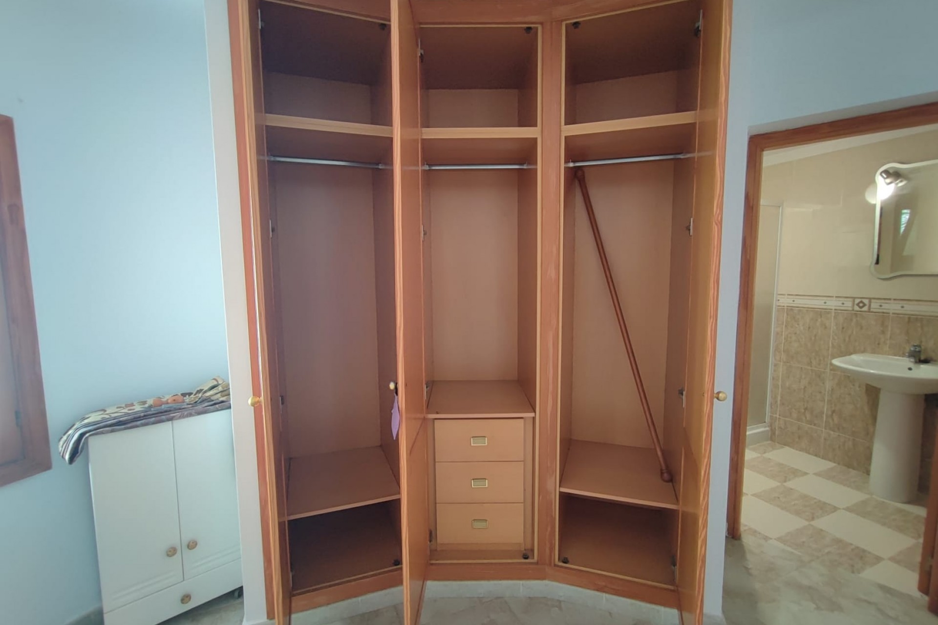 Resale - Villa -
Orba