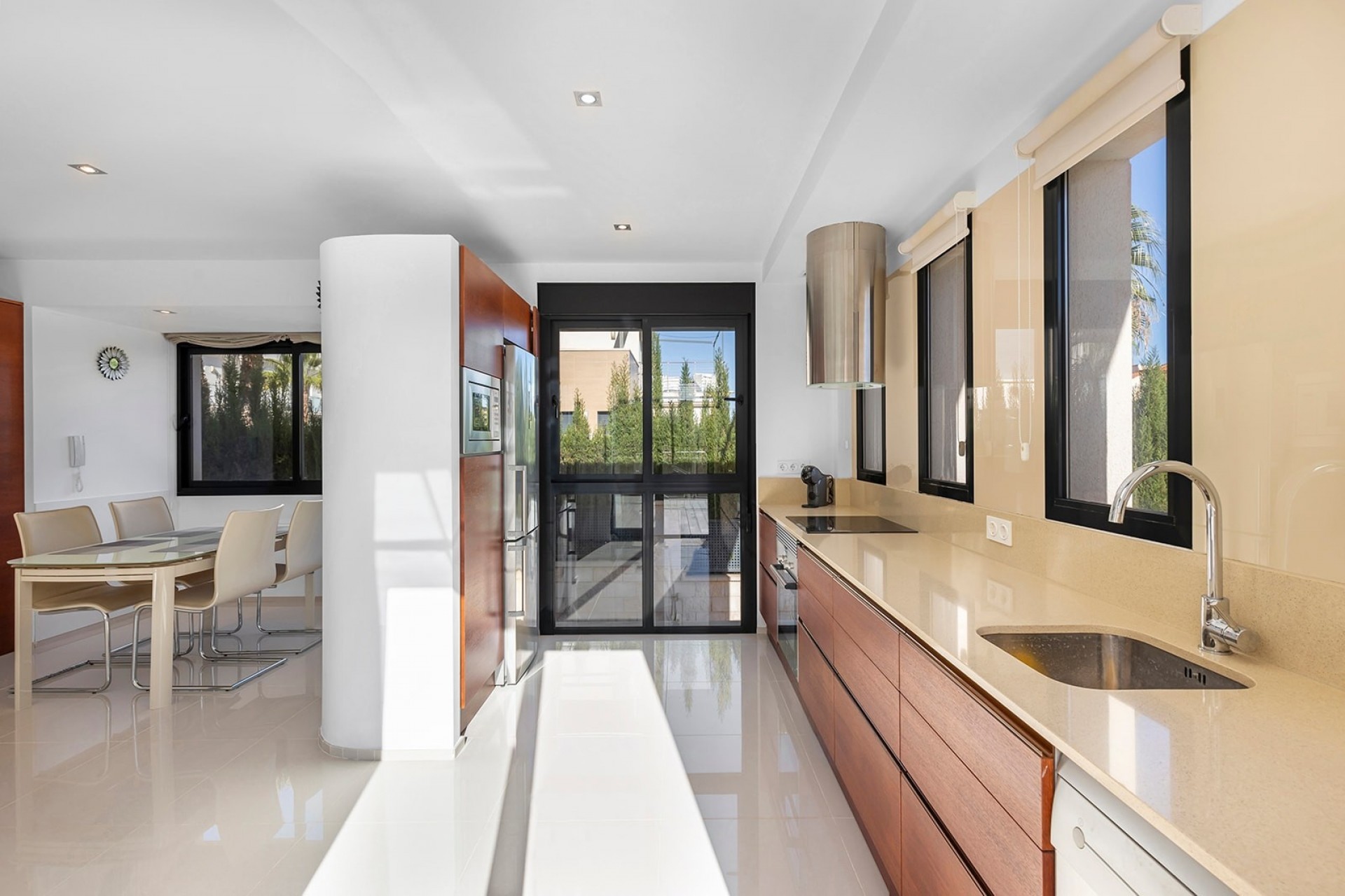 Resale - Villa -
Orihuela Costa - Cabo roig - La Zenia