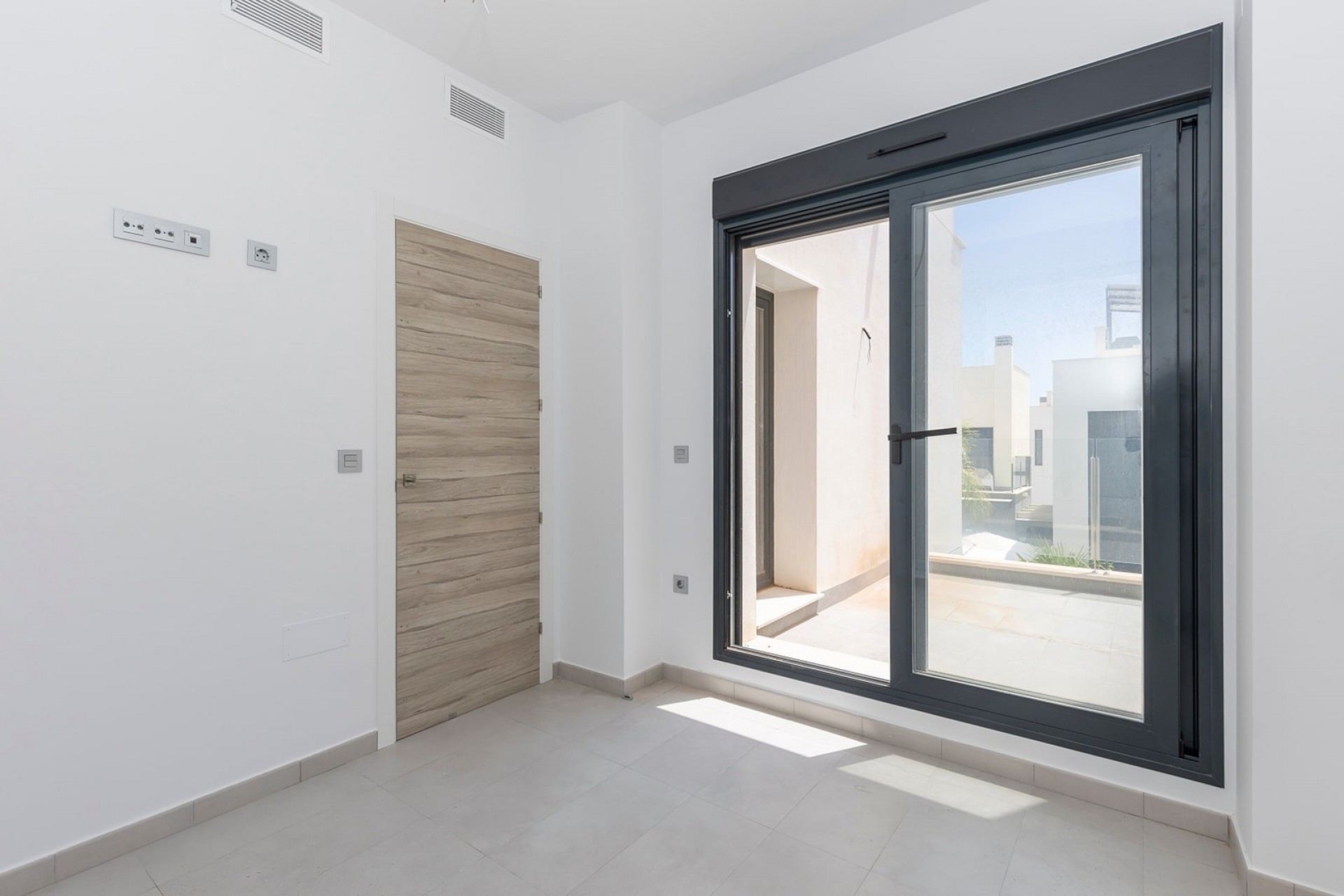 Resale - Villa -
Orihuela Costa - La Florida