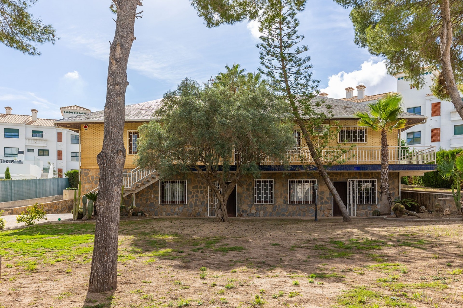 Resale - Villa -
Orihuela Costa - Las Filipinas