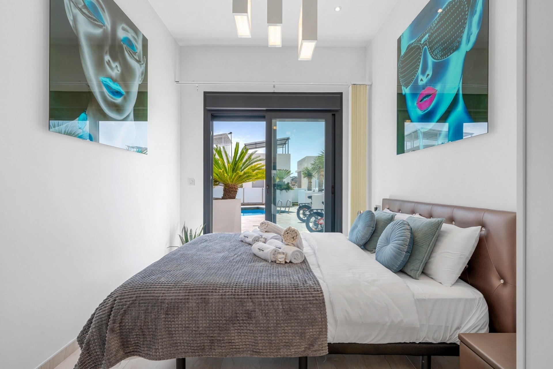 Resale - Villa -
Orihuela Costa - Villamartín