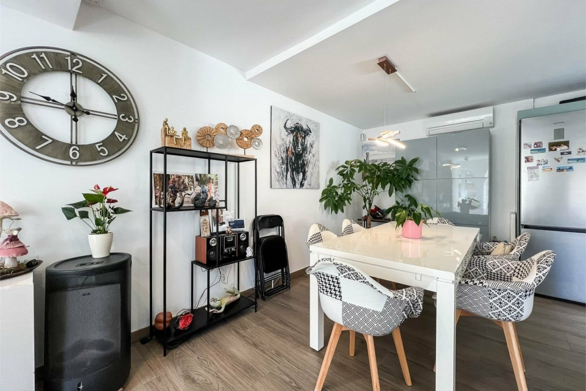 Resale - Villa -
ORIHUELA COSTA - VILLAMARTÍN