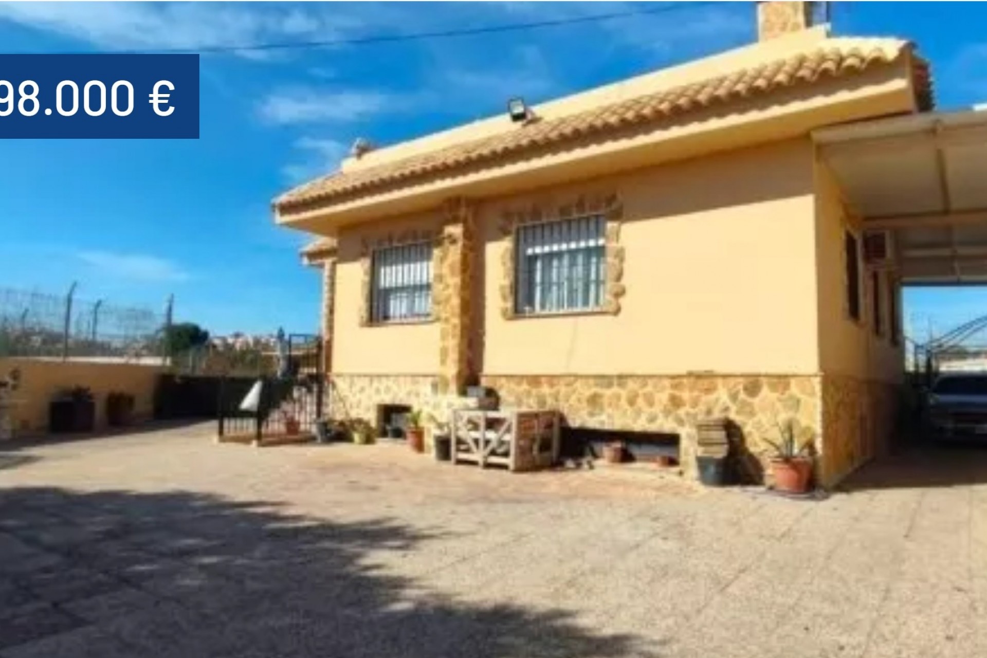 Resale - Villa -
Orihuela Costa