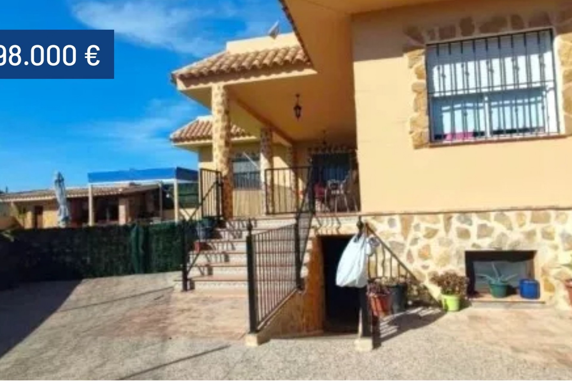 Resale - Villa -
Orihuela Costa