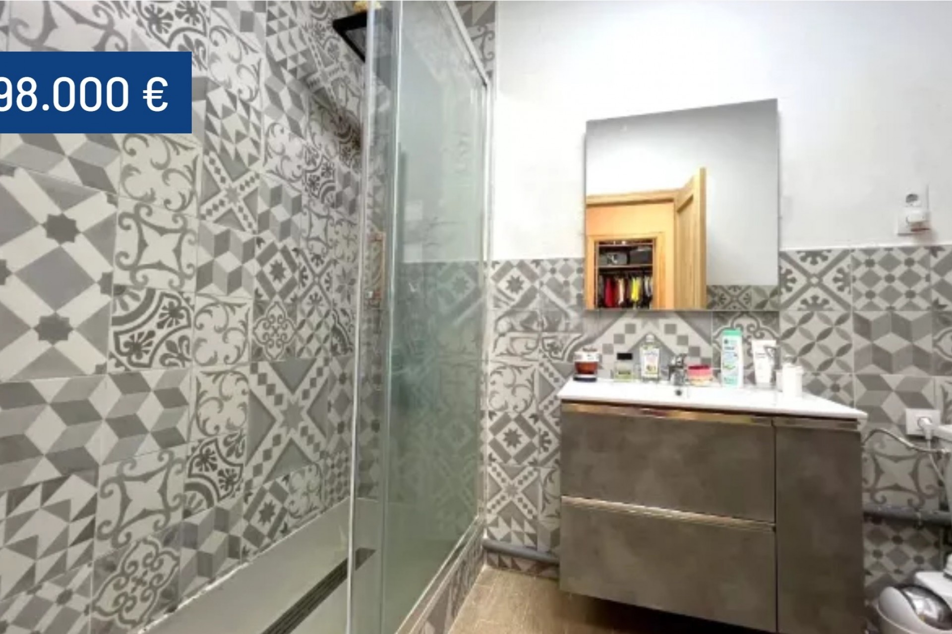 Resale - Villa -
Orihuela Costa
