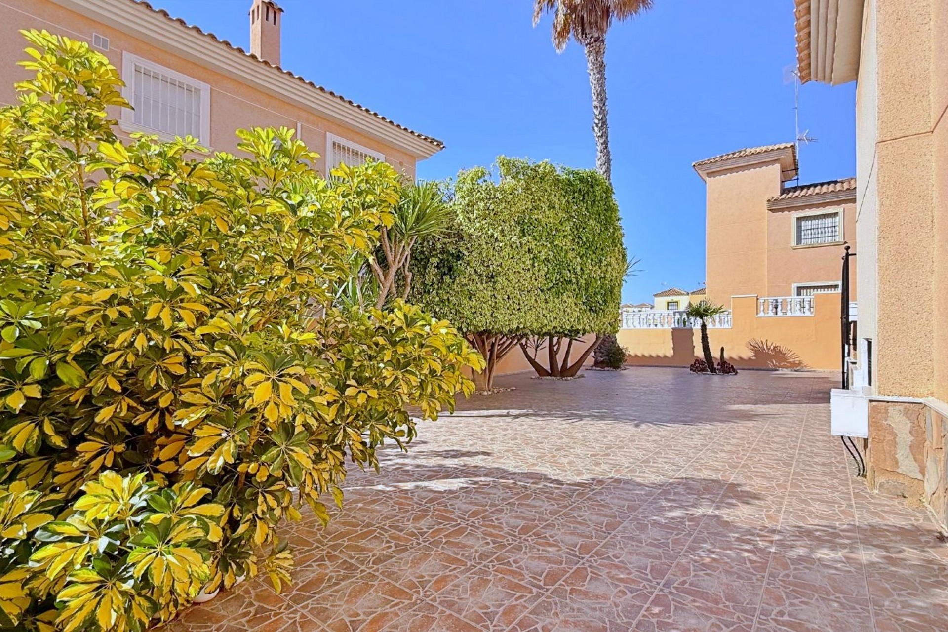 Resale - Villa -
Orihuela - Orihuela Costa