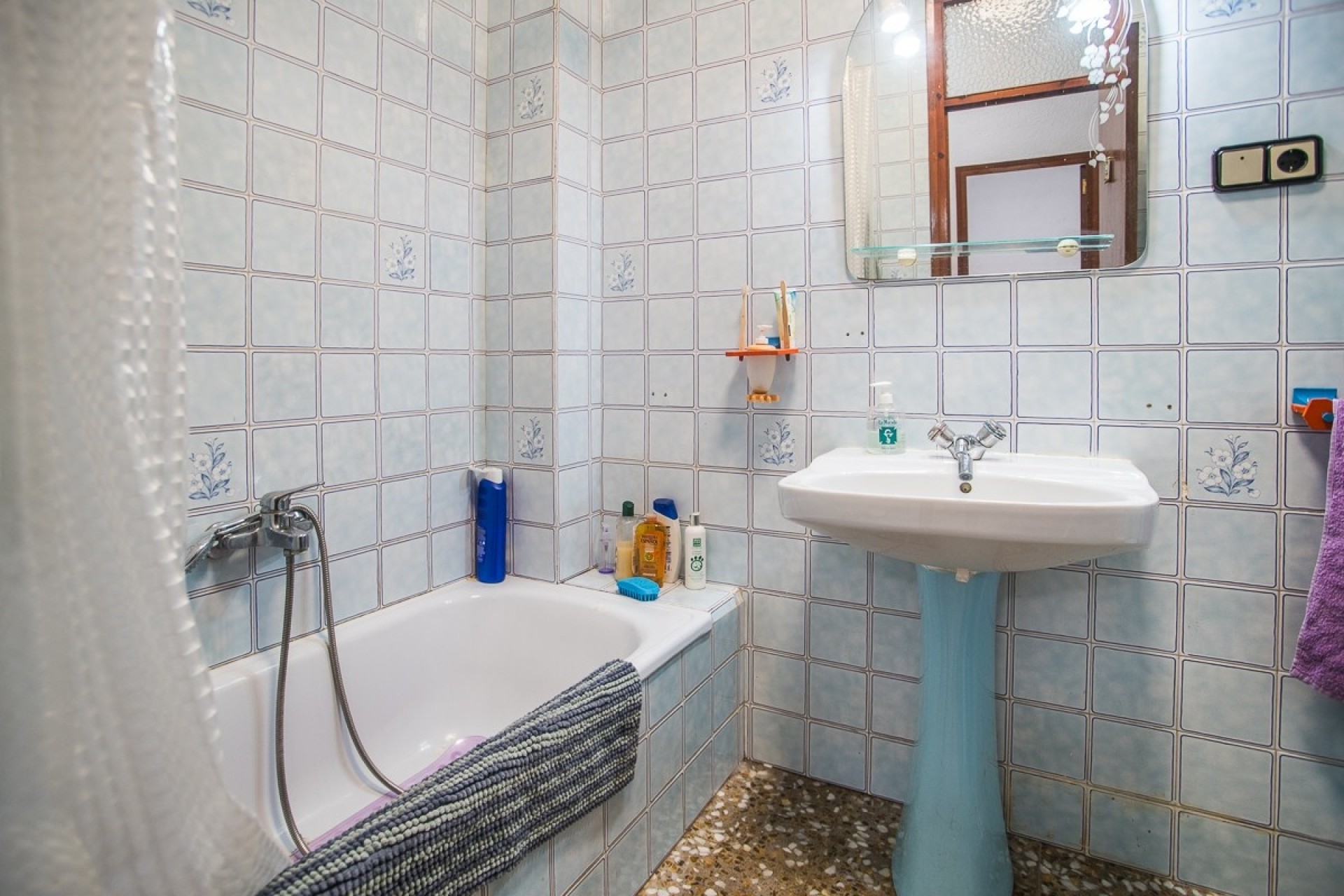 Resale - Villa -
ORIHUELA - Redovan