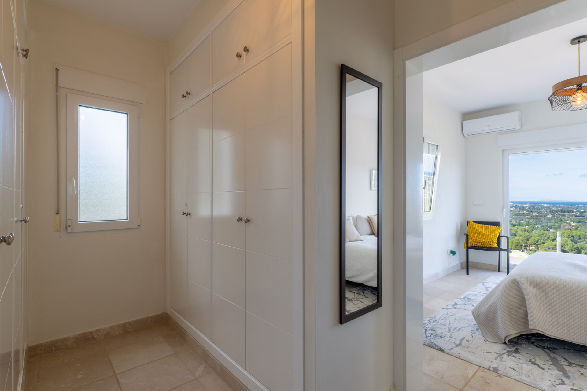 Resale - Villa -
Pedreguer - La Sella