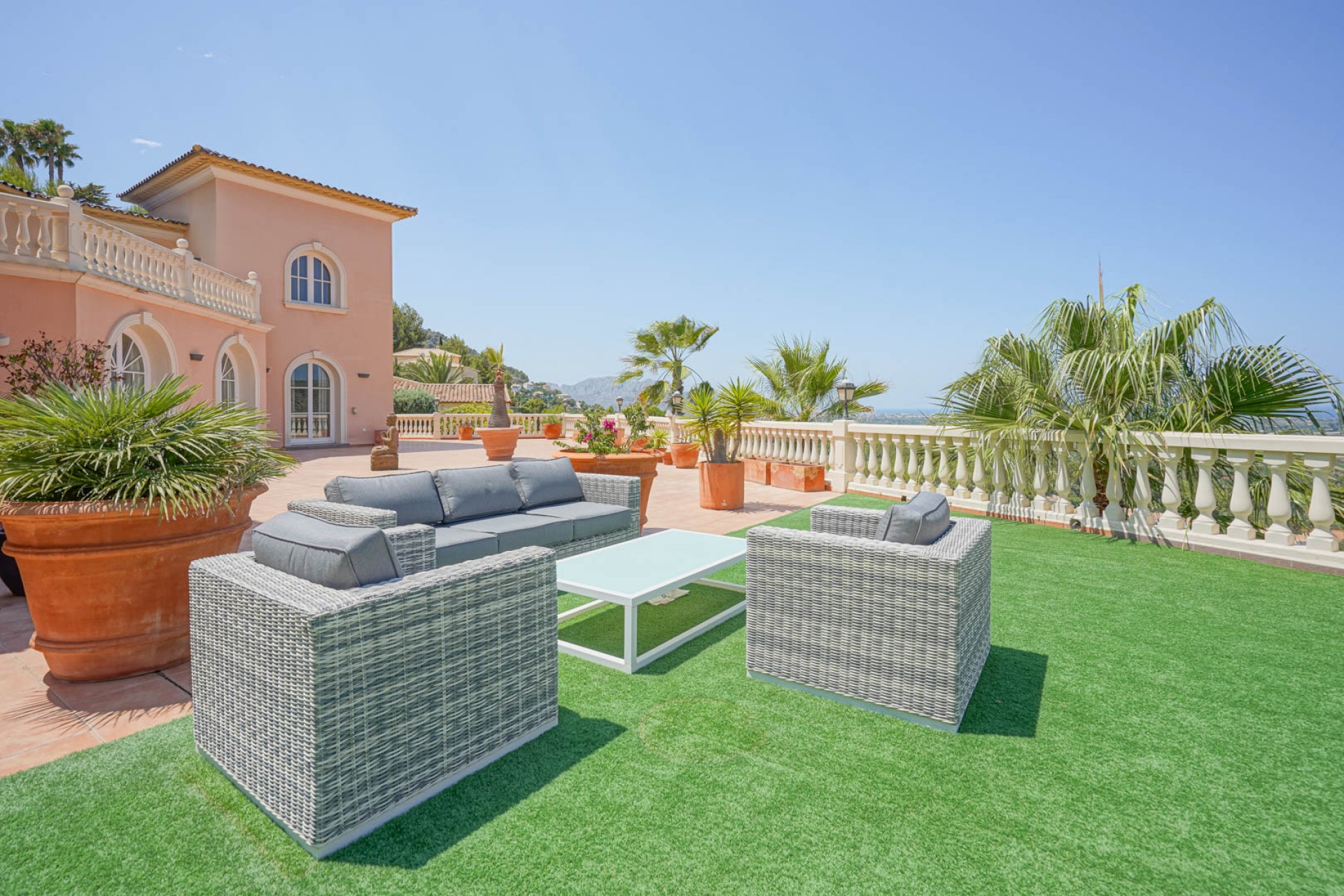 Resale - Villa -
Pedreguer - La Sella