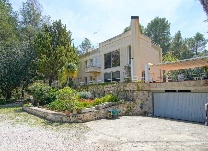 Resale - Villa -
Pedreguer - La Sella